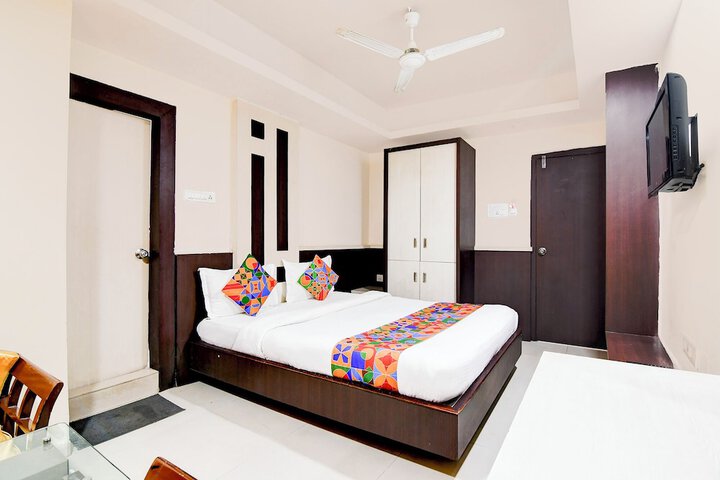 Room 16 of 39