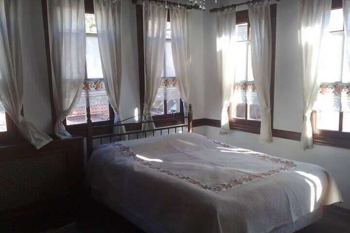 Room 10 of 15