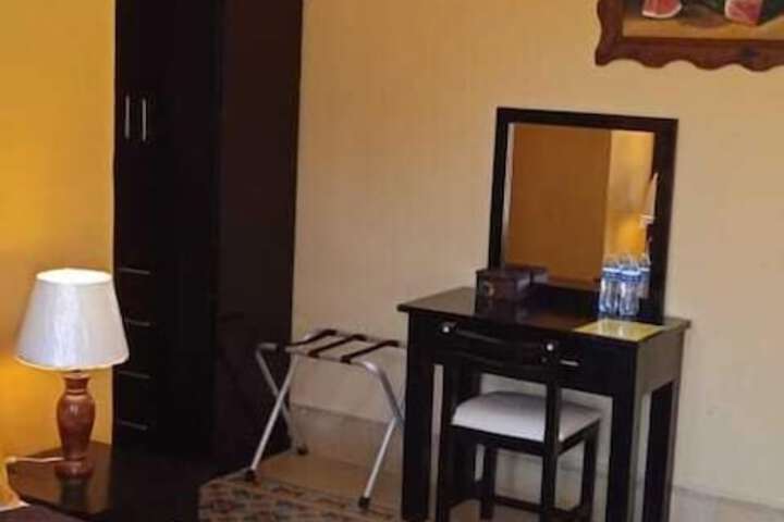 Room 12 of 38