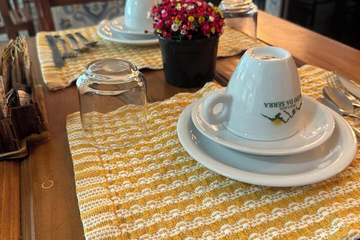 Dining 19 of 25