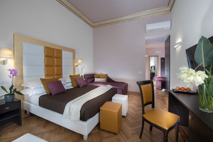 Room 14 of 38