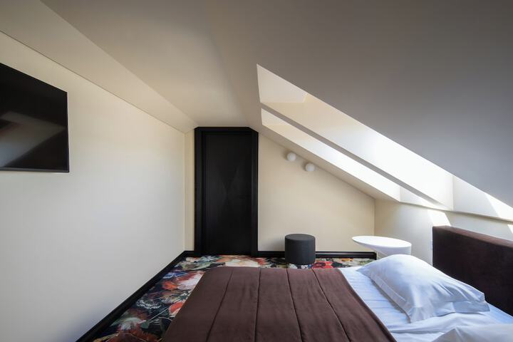 Room 21 of 70