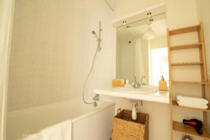 Room 2 of 11