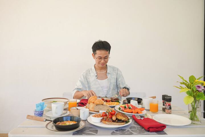 Dining 40 of 51