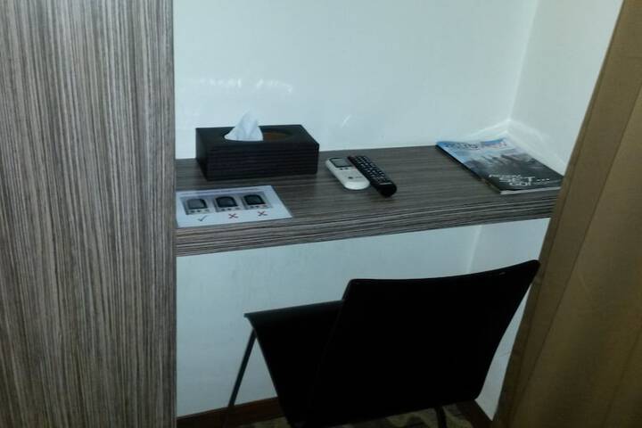 Room 18 of 26
