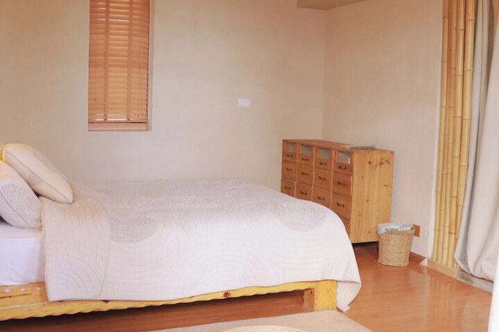 Room 10 of 56