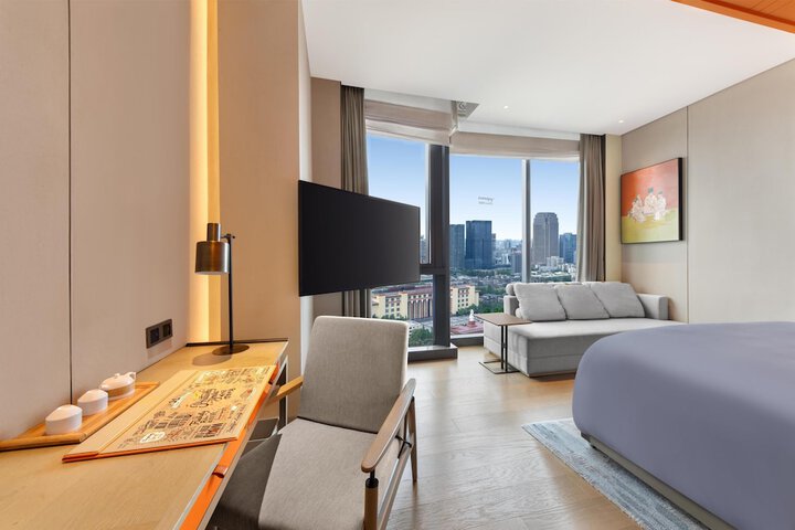 Room 21 of 82