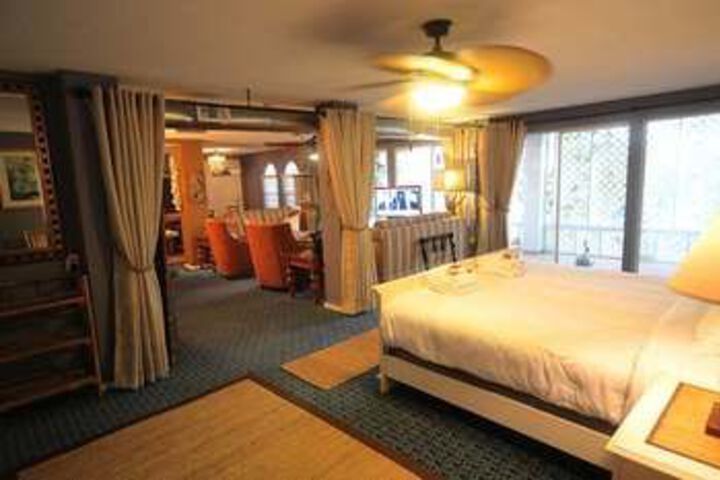 Room 22 of 60