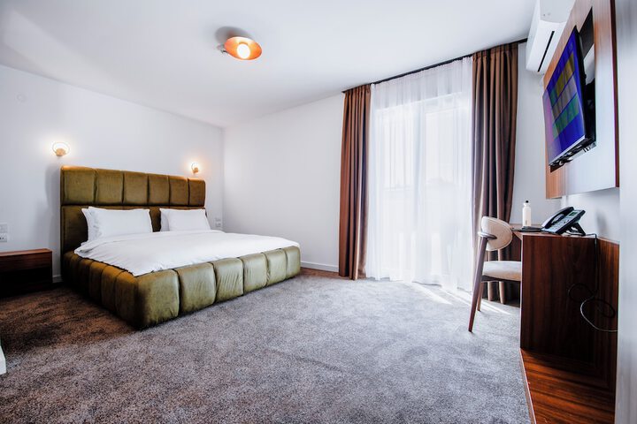 Room 14 of 113