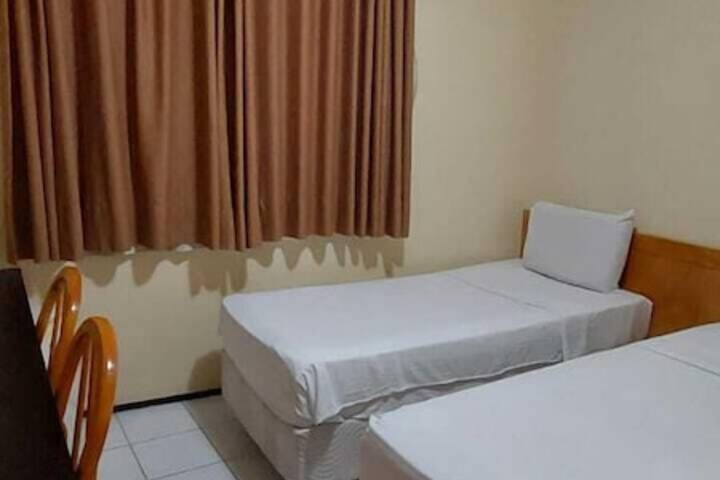 Room 10 of 31
