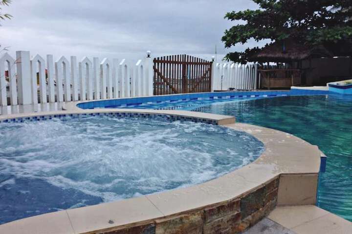 Pool 50 of 116