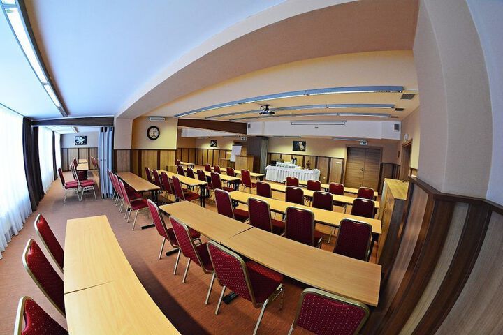 Business Center 34 of 39