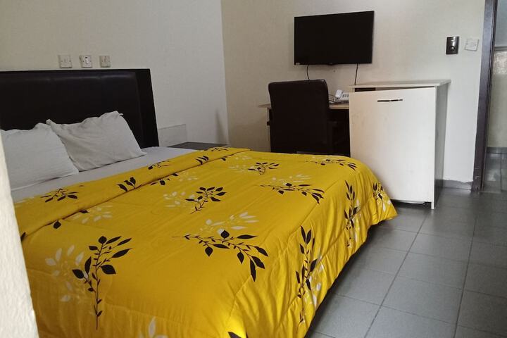 Room 14 of 39