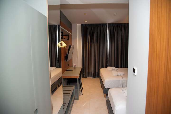 Room 45 of 207