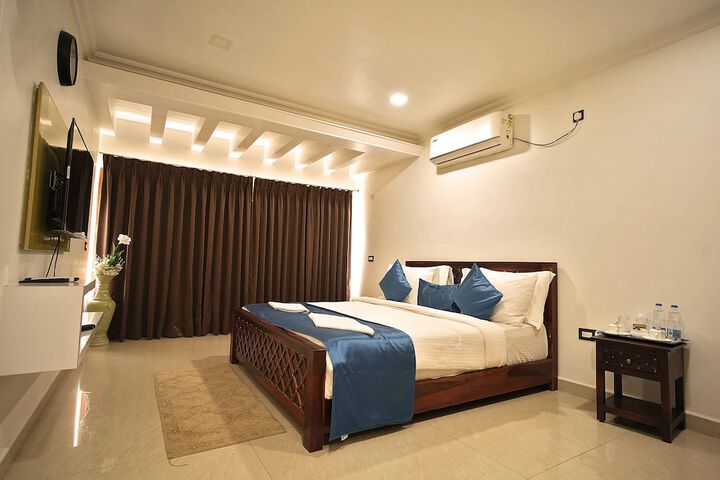 Room 8 of 29
