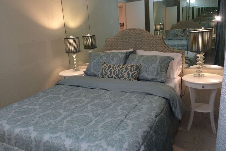 Room 6 of 73