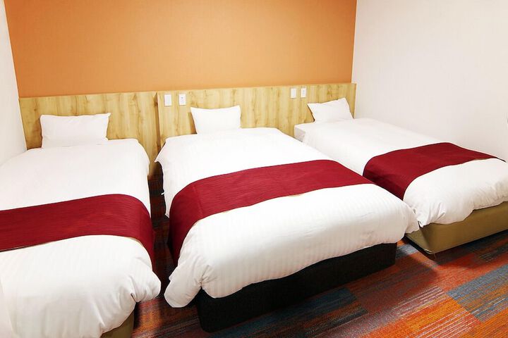 Room 6 of 20