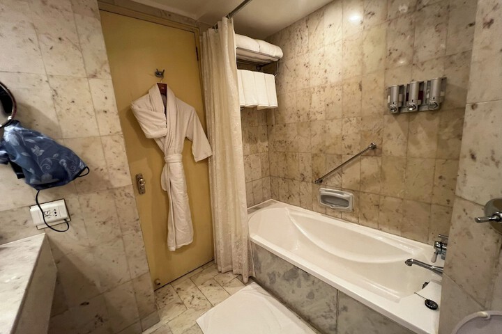Room 35 of 58