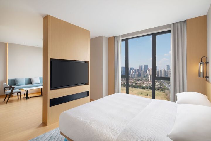 Room 25 of 58