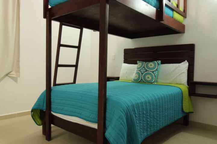 Room 6 of 27
