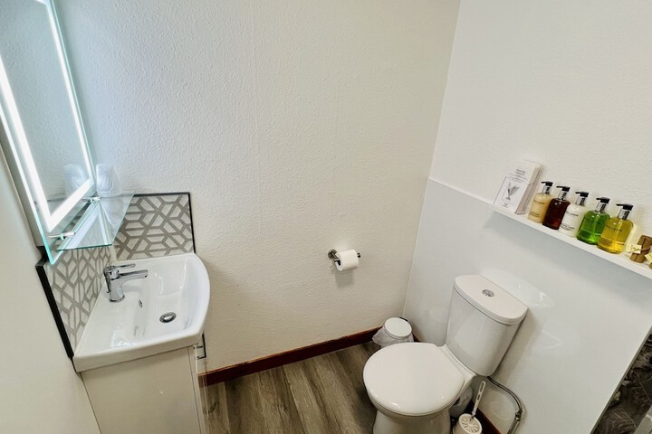 Room 96 of 133
