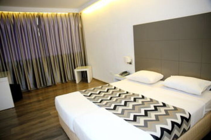 Room 19 of 46