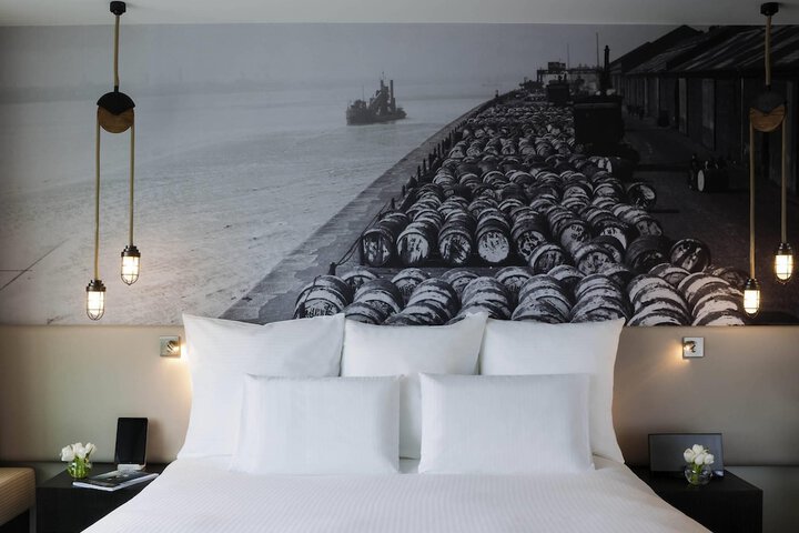 Room 15 of 89