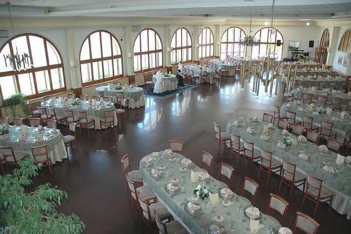 Ballroom/Hall 20 of 31