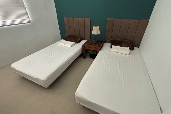 Room 4 of 36