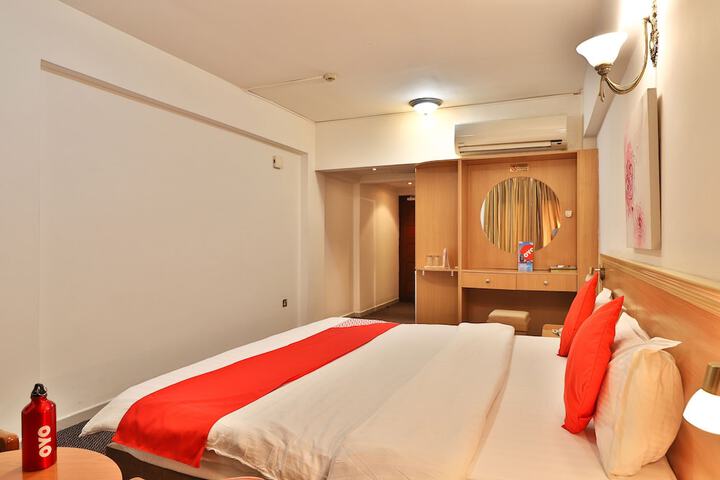 Room 5 of 27