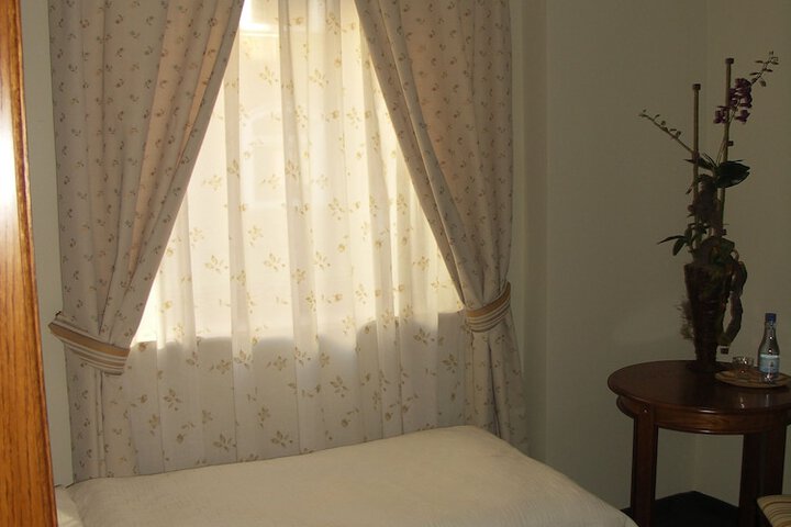 Room 12 of 31