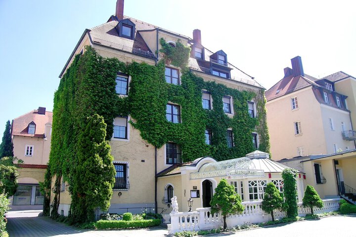 Hotel 75 of 92
