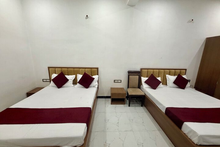 Room 53 of 71