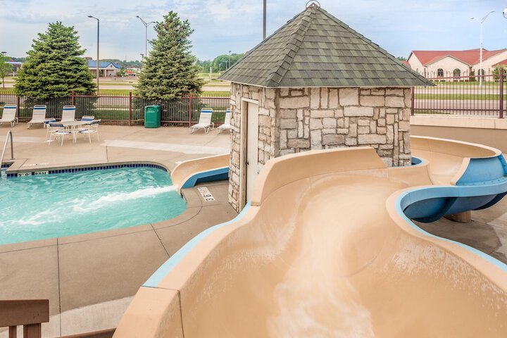 Pool 22 of 59