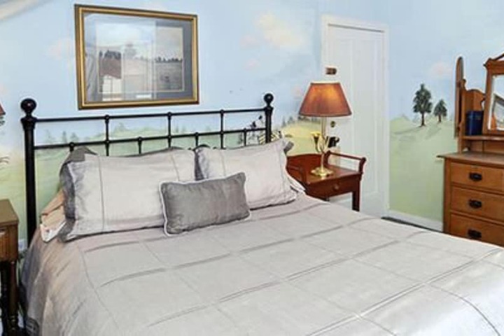 Room 4 of 58