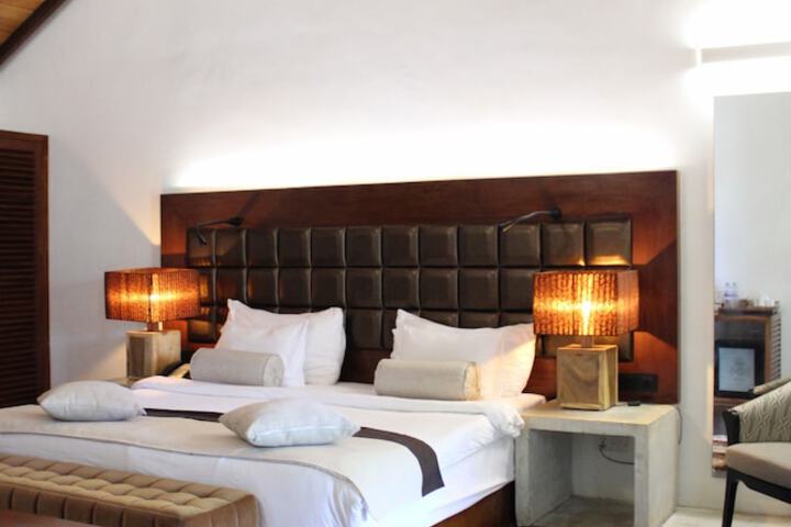 Room 2 of 15