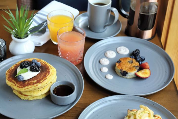 Breakfast/Coffee Service 33 of 38