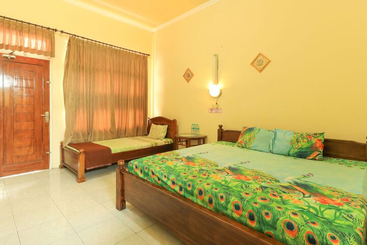 Room 5 of 33