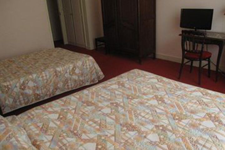 Room 8 of 27