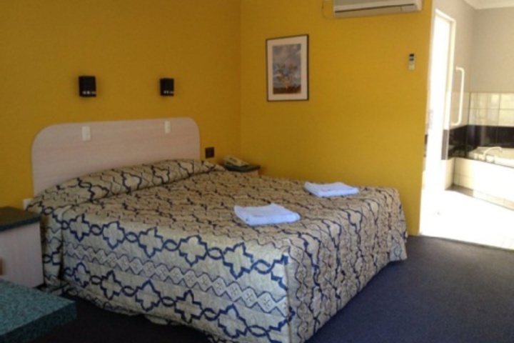 Room 48 of 144