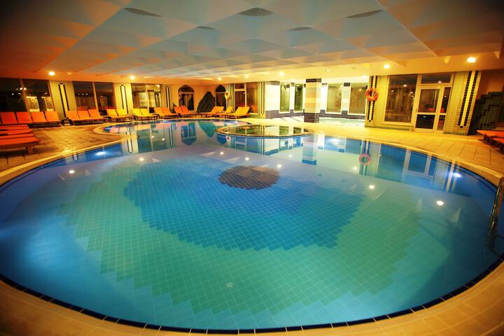 Pool 101 of 321