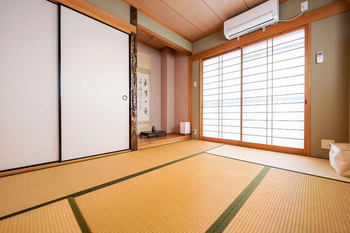 Room 6 of 39