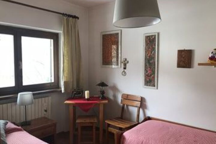 Room 7 of 14