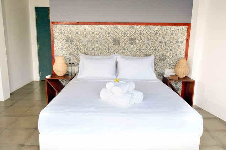 Room 10 of 29