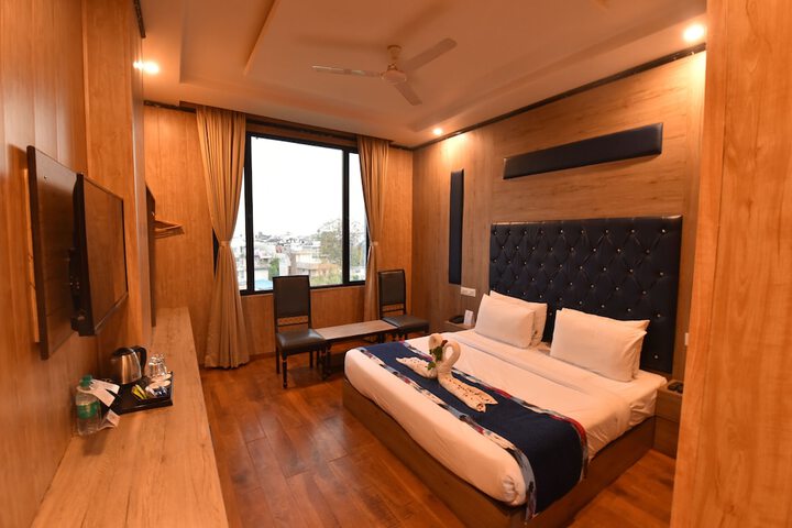 Room 11 of 68