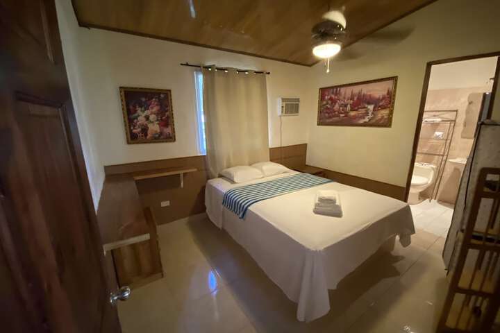 Room 6 of 61