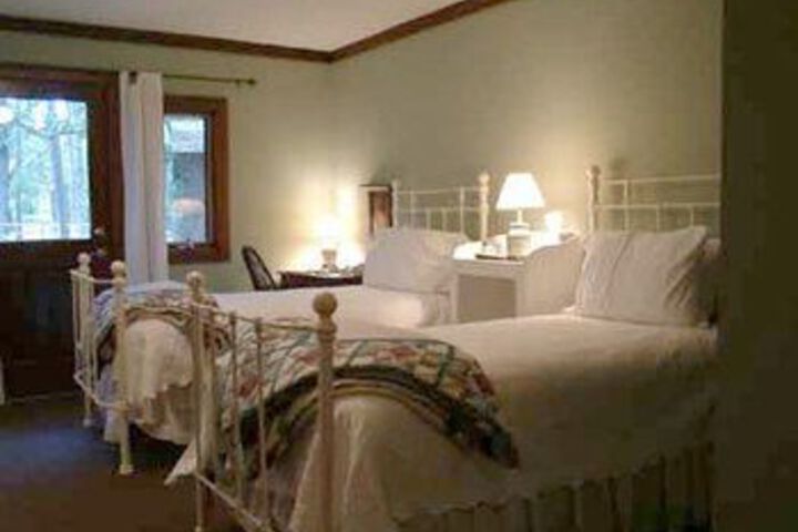 Room 35 of 73
