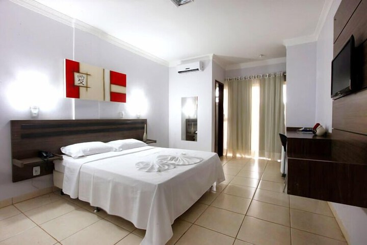 Room 7 of 25