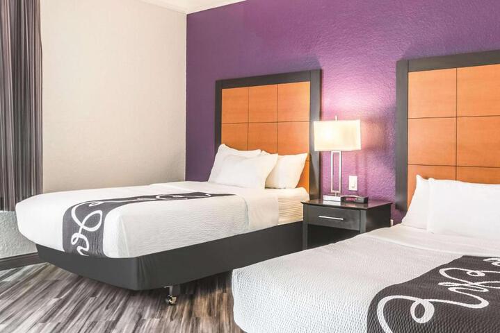 Deluxe 2 Double Beds (4 of 14)