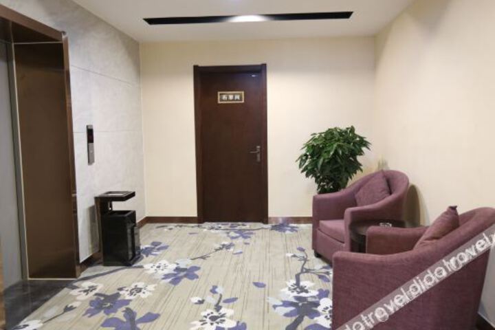 Hotel Interior 14 of 18